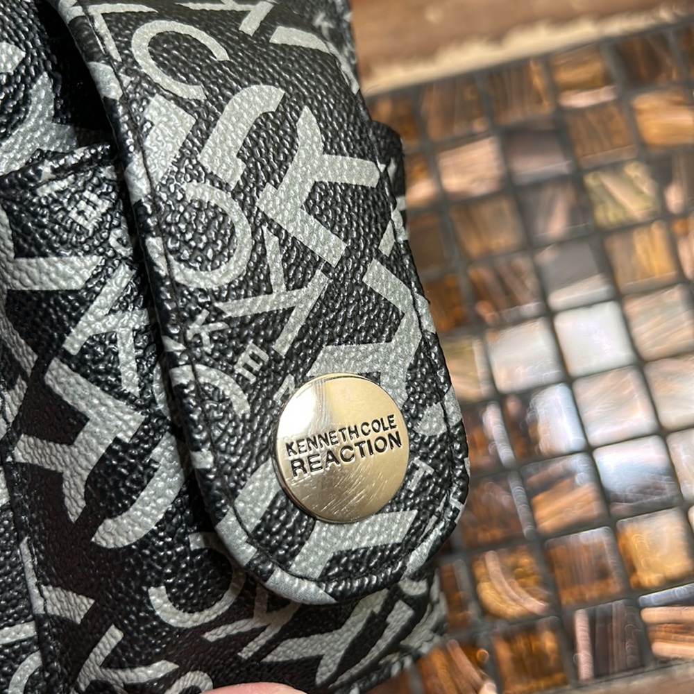 Kennth Cole Wristlet